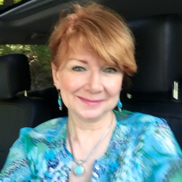 Meet your Posher, Joan - Picture 2 of 2